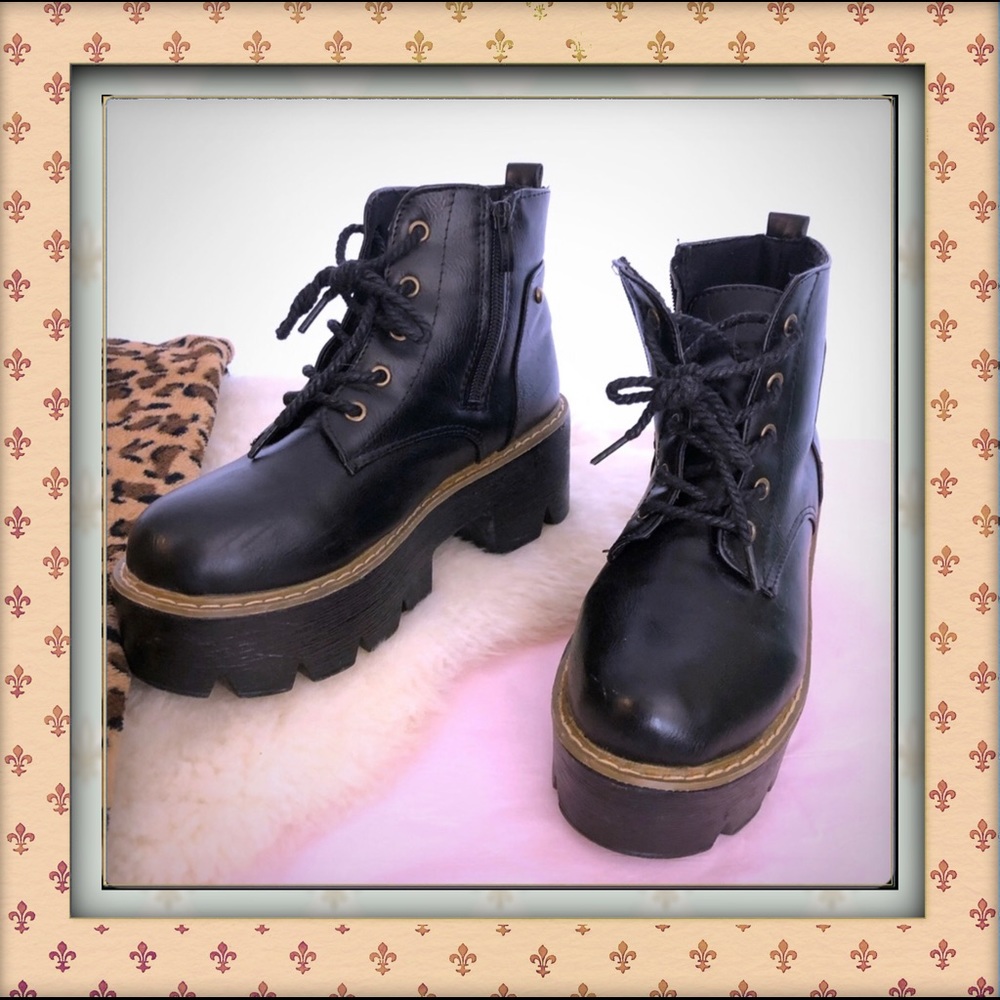 Faux Leather Platform Lug-sole Booties US7/EU38